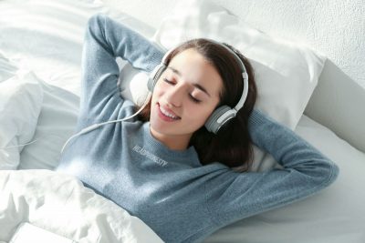 listen to songs -the best ways to reduce stress